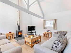 TV, fireplace - 3 Bed in Looe (oc-43124) (Saint Martin-by-Looe)