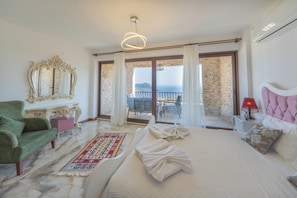 5 bedrooms, iron/ironing board, free WiFi - Kalkan İslamlar'da Devasa Özel Havuzlu Lüks 5 Odalı Taş Villa (Antalya)