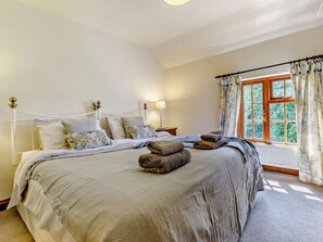 Travel cot, free WiFi, bed sheets - 4 Bed in Hereford (oc-44213) (Hereford)