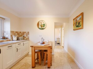 Private kitchen - 2 Bed in Wrexham (oc-43916) (Overton)