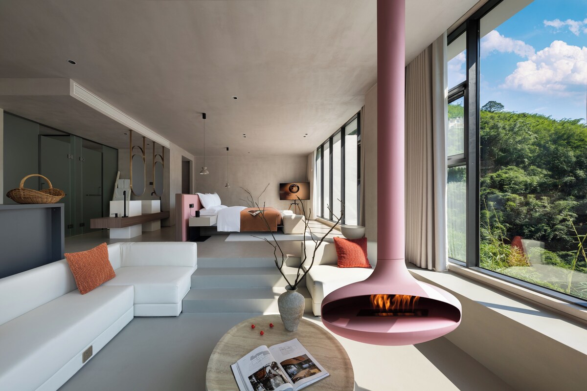 Habitación Premier doble, vistas a la montaña | Edredones de plumas, minibar, cortinas opacas y wifi gratis
