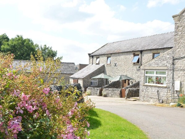 Exterior - 2 Bed in Buxton (oc-pk655) (Blackwell)