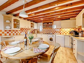Oven, dishwasher, highchair, cookware/dishes/utensils - 2 Bed in Bakewell (oc-44607) (Little Longstone)