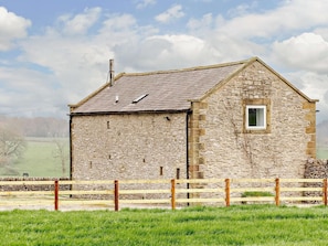 Exterior - 2 Bed in Bakewell (oc-44607) (Little Longstone)