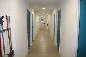 Interior - Room with Shared Terrace and Wi-Fi, 10 Minutes from the Sea (Mudaison)