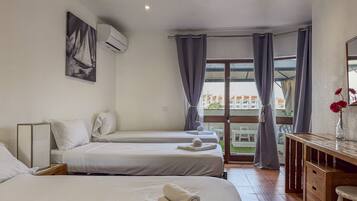 1 bedroom, iron/ironing board, WiFi (free), bed sheets