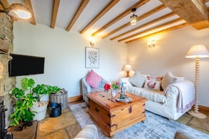 TV, fireplace - 1 Bed in Richmond (oc-44401) (Healaugh)