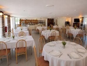 Dining - Room with Shared Terrace and Wi-Fi, 10 Minutes from the Sea (Mudaison)