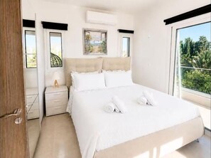 4 bedrooms, free WiFi, bed sheets - Spacious 4-bedroom house in tranquil Pegeia , with spectacular sea/mountain view (Pegeia)