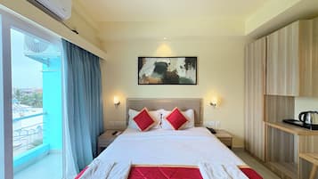 Habitación ejecutiva doble, vistas a la ciudad | Escritorio y wifi gratis