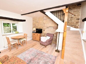 Living area - 1 Bed in Curbar (oc-pk455) (Curbar)