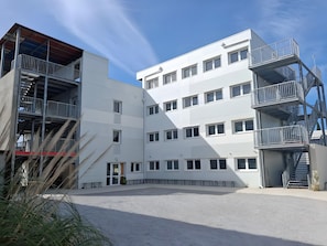 Exterior - Room with Shared Terrace and Wi-Fi, 10 Minutes from the Sea (Mudaison)