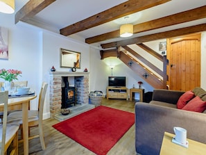 TV, fireplace - 1 Bed in Monyash (oc-pk760) (Monyash)