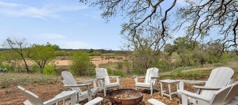 Lake LBJ Waterfront on the Beautiful Llano River, Sandy Beach, Sleeps 6