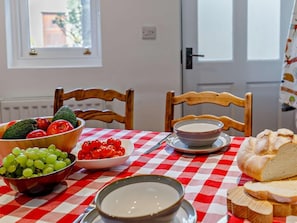 Dining - 3 Bed in Baslow (oc-pk917) (Baslow)
