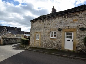 Exterior - 2 Bed in Bakewell (oc-pk932) (Ashford in the Water)