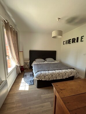 4 bedrooms, iron/ironing board, free WiFi, bed sheets - Traditional Pornic farmhouse with a heated pool (Pornic)
