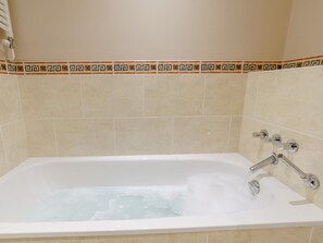 Bathroom - 2 Bed in Bakewell (oc-46032) (Bakewell)