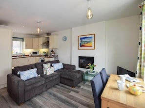 TV - 2 Bed in Camber (oc-bt084) (Camber)