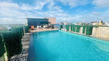 Piscine extérieure