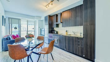 Leilighet – comfort | Spiseområde på rommet