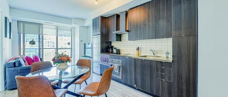Comfort Apartment | In-room dining