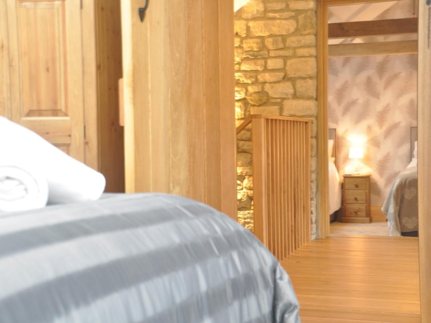 2 bedrooms, travel cot, free WiFi, bed sheets