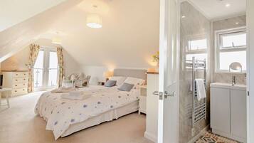 3 bedrooms, iron/ironing board, travel cot, free WiFi