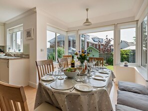 Dining - 4 Bed in Rye- (oc-bt104) (Rye)