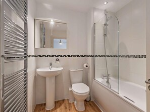 Bathroom - 4 Bed in Rye- (oc-bt104) (Rye)