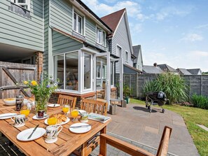 Outdoor dining - 4 Bed in Rye- (oc-bt104) (Rye)