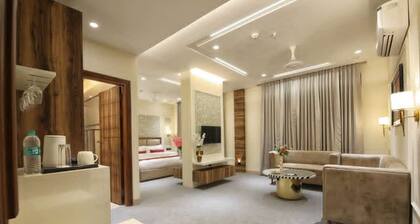 Royal 9 Hotel And Banquet