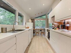 Microwave, oven, dishwasher, high chair - 3 Bed in Brockenhurst (oc-47431) (Beaulieu)