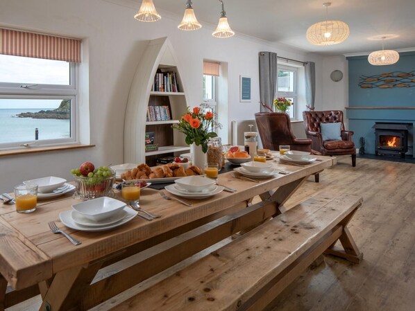 Dining - 4 Bed in St. Austell (oc-48109) (Mevagissey)