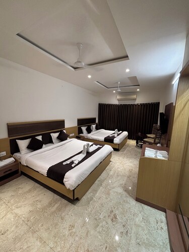Hotel 777
