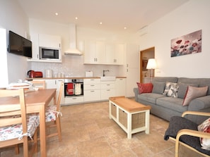 TV - 1 Bed in Abergavenny (oc-47884) (Pantygelli)
