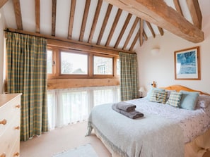 Travel crib, WiFi (free), bed sheets - 6 Bed in Witney (oc-cc028) (Stonesfield)