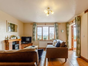 Living area - 3 Bed in Worcester (oc-cc099) (Clifton upon Teme)