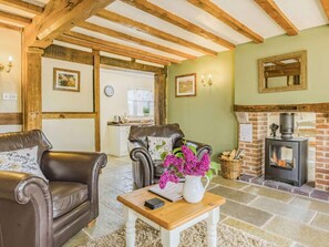 Living area - 3 Bed in Worcester (oc-cc082) (Clifton upon Teme)