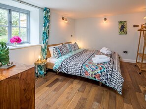 Travel cot, free WiFi, bed sheets - 2 Bed in Umberleigh (oc-49558) (High Bickington)