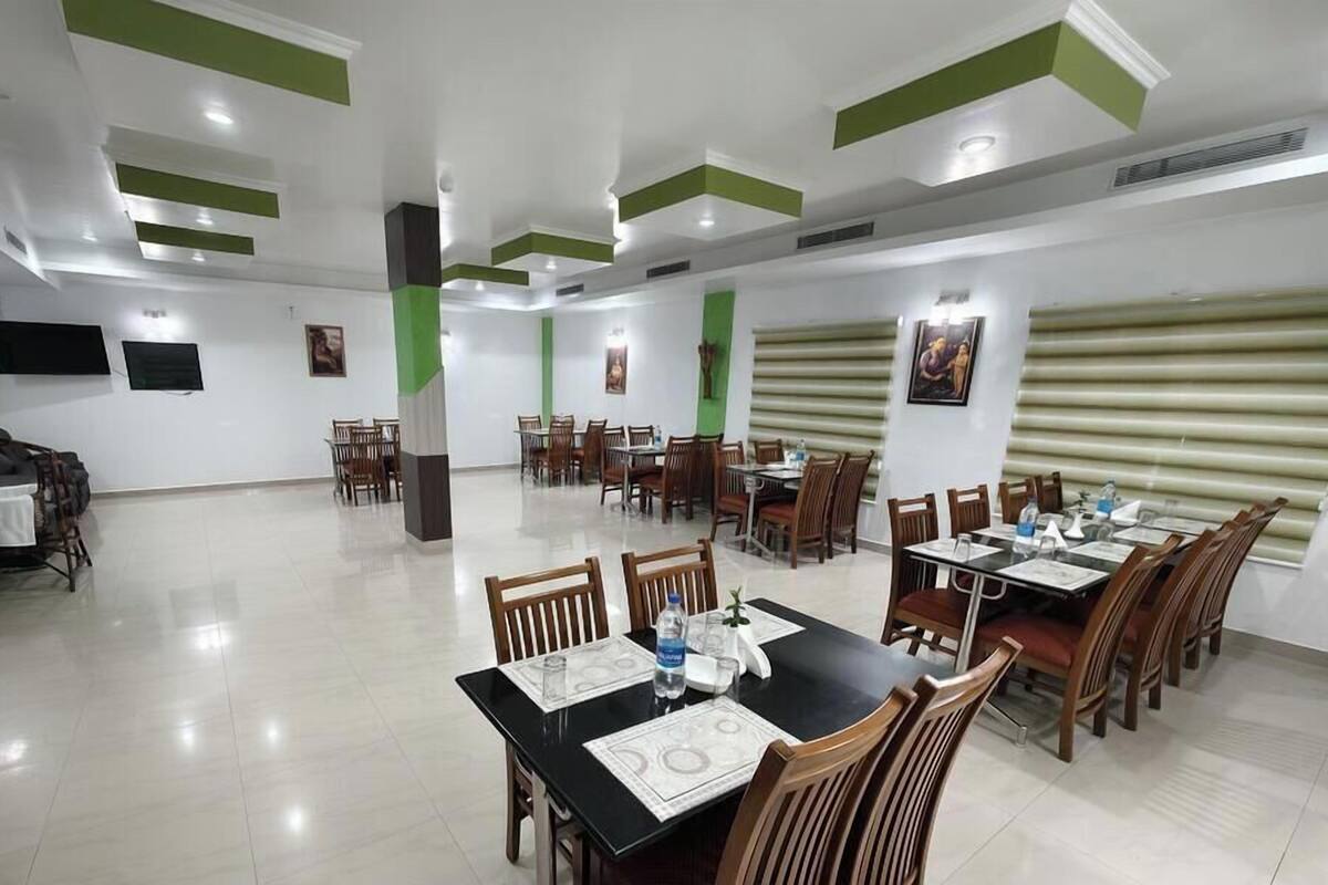 Suite | Dining