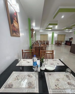 Suite | Dining - Arya International (Kunnathunad)