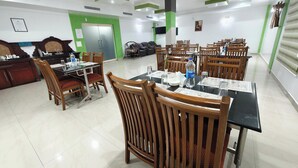 Dining - Arya International  (Kunnathunad)
