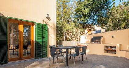 Private Villa: Pool, BBQ, and Parking - Palma