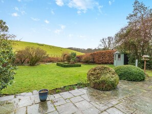 Property grounds - 4 Bed in Hawkshead (oc-llh02) (Near Sawrey)