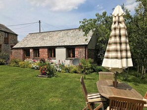 Outdoor dining - 1 Bed in Launceston (oc-49967) (Boyton)