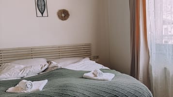 Apartment, 2 Bedrooms, Balcony, Mountain View | Laptop workspace, free WiFi