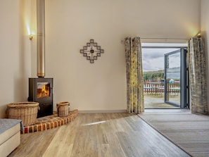 Interior - 3 Bed in Blandford Forum (oc-49993) (Milton Abbas)