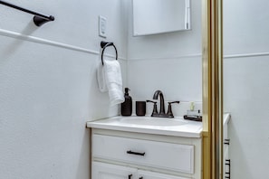 Apartment (0 Bedroom) | Bahagian dalam