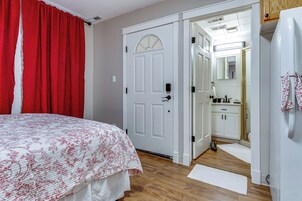 Apartment (0 Bedroom) | Interior